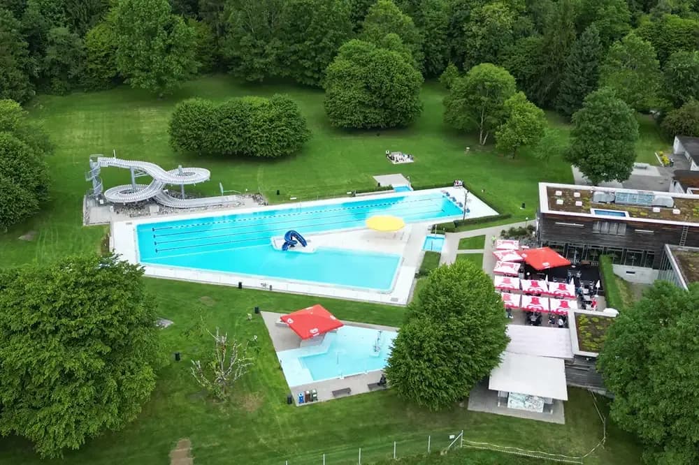 Frei und Hallenbad Entfelden, photo 2