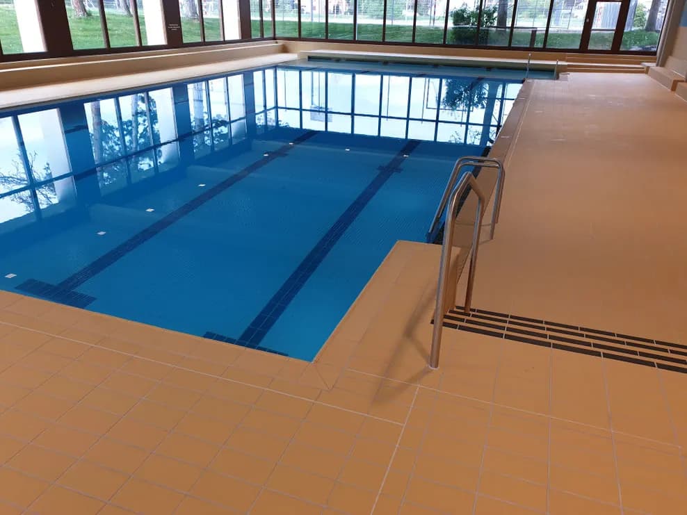 Hallenbad Sauna Geeren Bassersdorf, photo 2