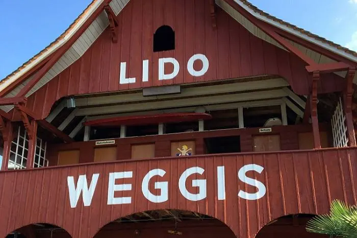 Lido Hallenbad Weggis, photo 2