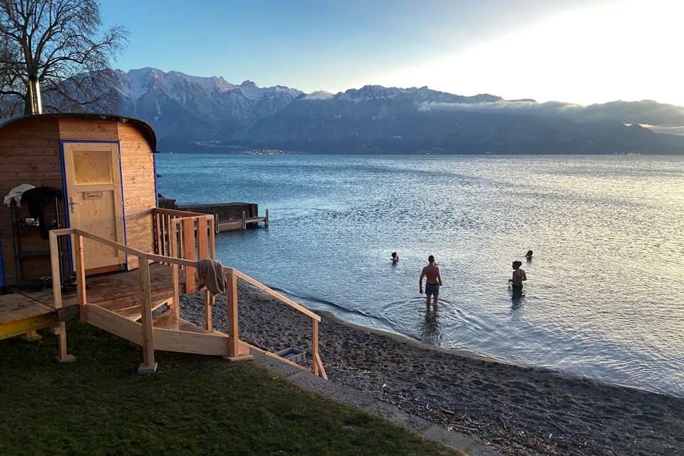 Dampf auf dem Wasser - Vevey